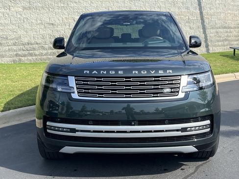 Used 2025 Land Rover Range Rover Autobiography AWD/4WD image 10