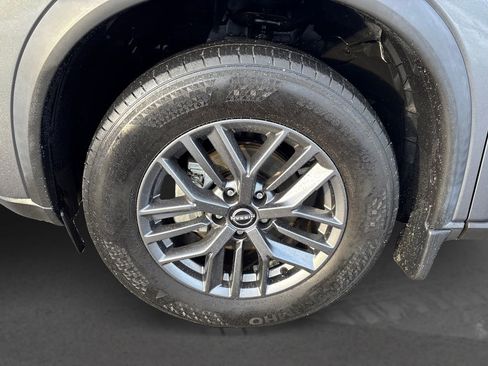 Used 2023 Nissan Rogue S image 12