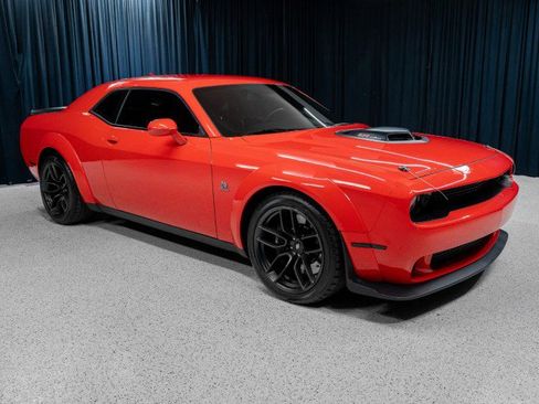 Used 2022 Dodge Challenger R/T Scat Pack RWD image 3