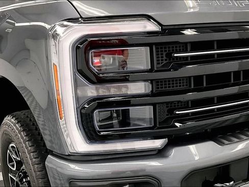 Used 2026 Ford F250 Platinum AWD/4WD image 37
