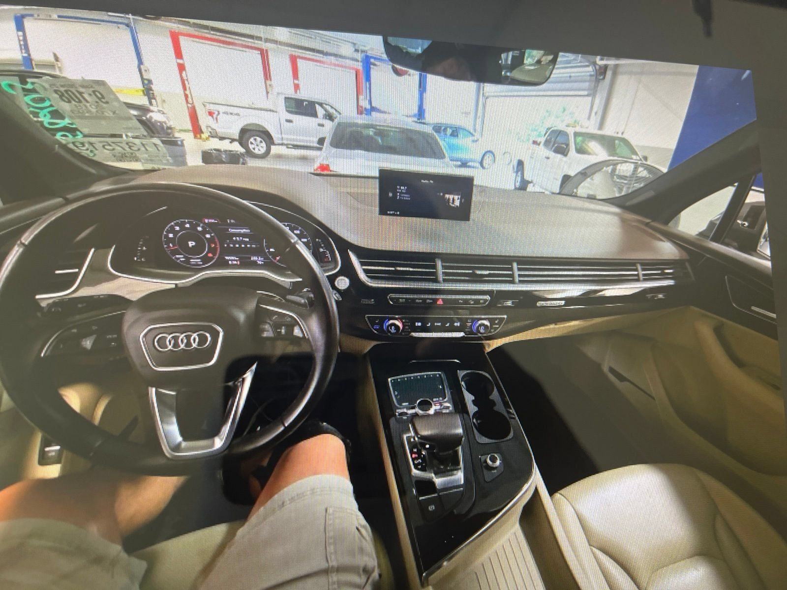 Used 2018 Audi Q7 3.0T Prestige w/ Prestige Package AWD/4WD image 10