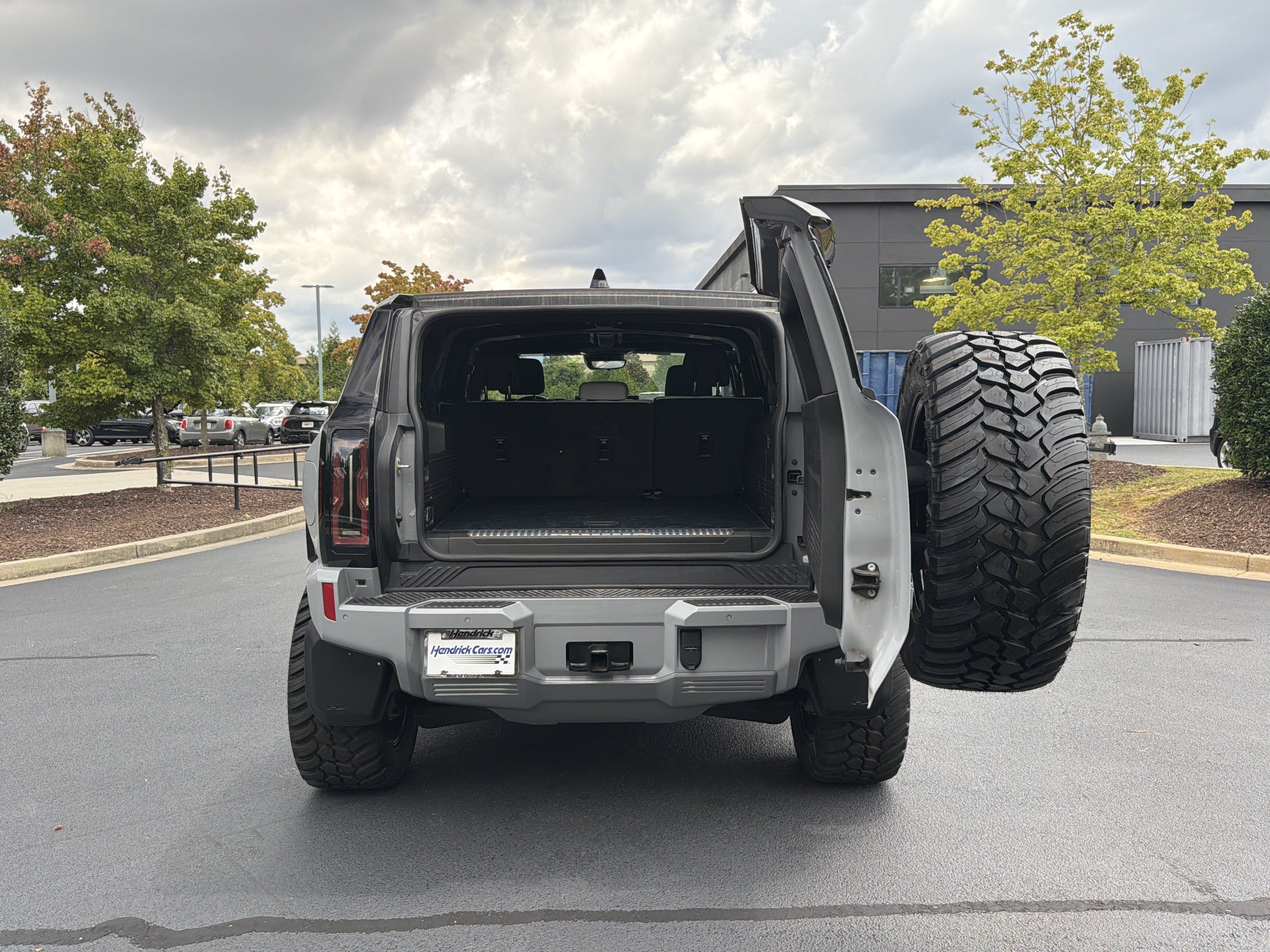 Used 2024 GMC Hummer EV 3X w/ LPO, Illumination Package AWD/4WD image 52