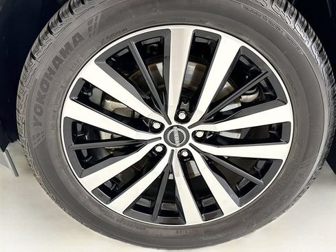 Used 2023 Nissan Pathfinder Platinum w/ Cargo Package AWD/4WD image 29