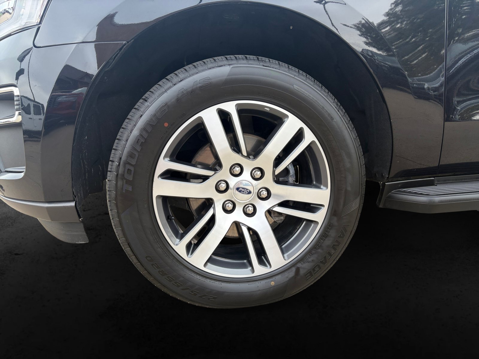Used 2024 Ford Expedition Limited AWD/4WD image 10