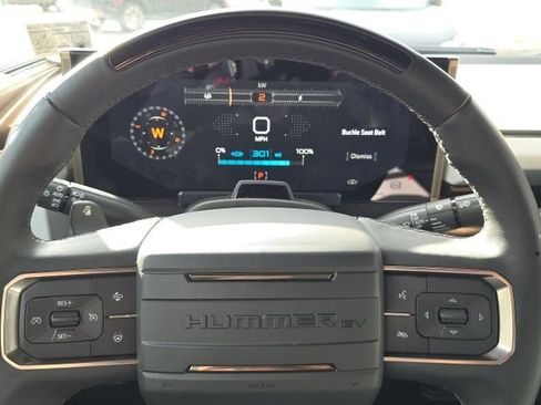 New 2025 GMC Hummer EV 3X w/ Battery Pack, 24 Module Pack image 18