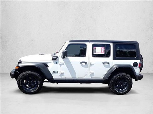 Used 2023 Jeep Wrangler Unlimited w/ Cold Weather Group AWD/4WD image 2