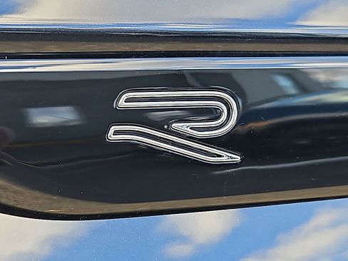 Used 2022 Volkswagen Tiguan SEL R-Line image 33