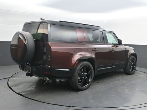 New 2026 Land Rover Defender 130 X-Dynamic SE AWD/4WD image 7