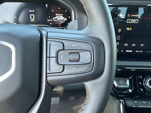 Used 2024 GMC Sierra 1500 AT4 w/ Technology Package AWD/4WD image 25