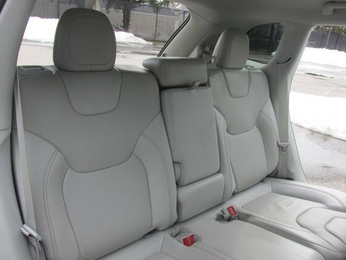 Used 2020 Jeep Cherokee Limited image 60