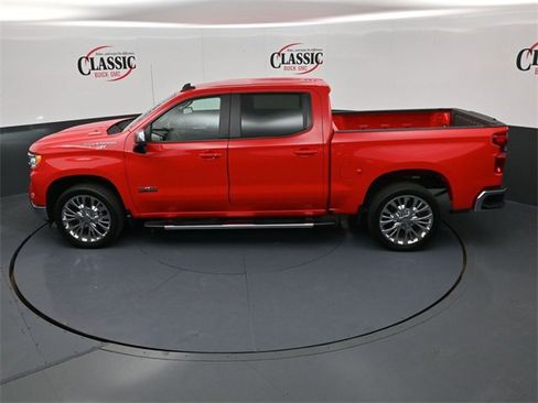 Used 2025 Chevrolet Silverado 1500 LT image 15