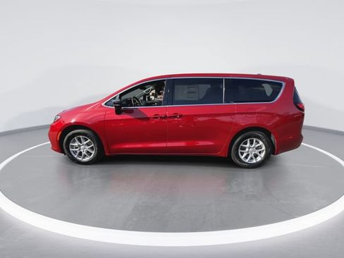 New 2026 Chrysler Pacifica Select FWD image 5