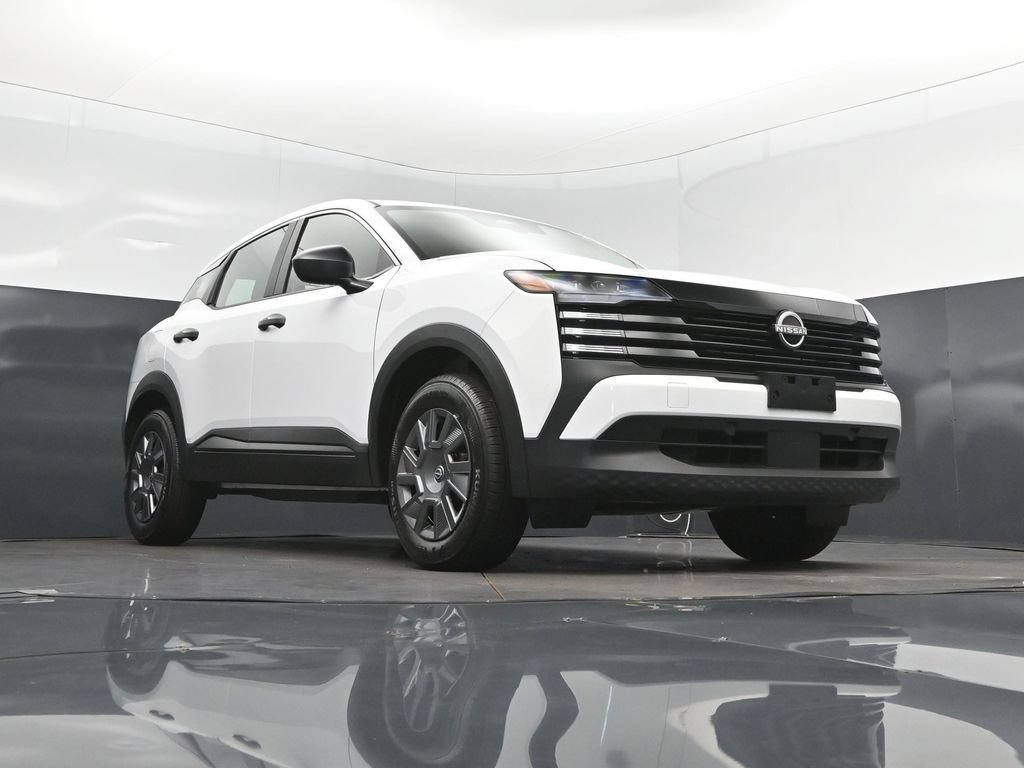 Used 2025 Nissan Kicks S AWD/4WD image 44