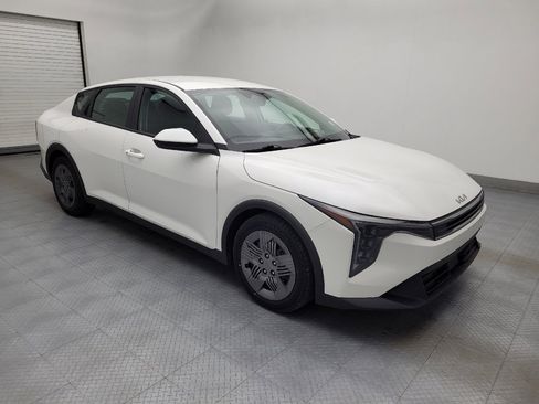 Used 2025 Kia K4 LX image 11