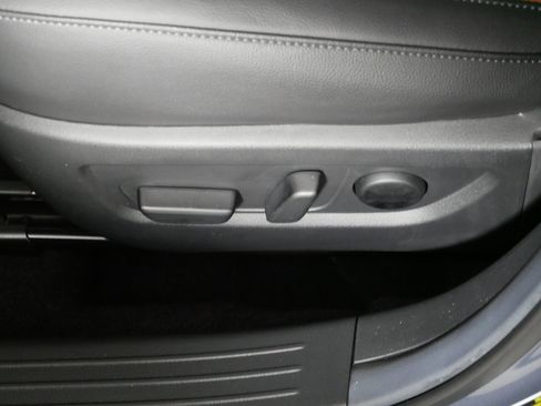 Certified 2025 MAZDA CX-50 AWD 2.5 S w/ Premium Plus Pkg image 20