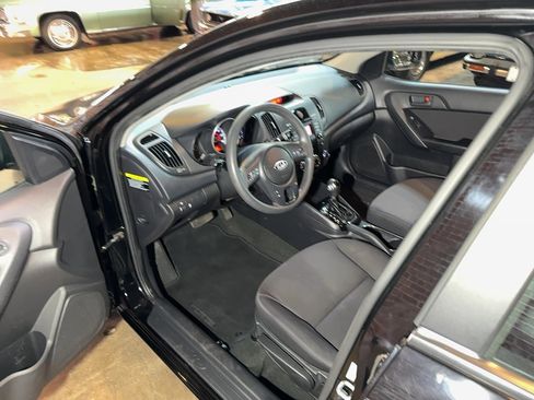 Used 2012 Kia Forte EX w/ Fuel Economy Pkg FWD image 10