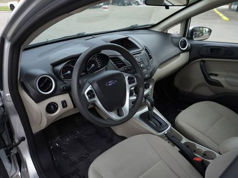 Used 2017 Ford Fiesta SE FWD image 24