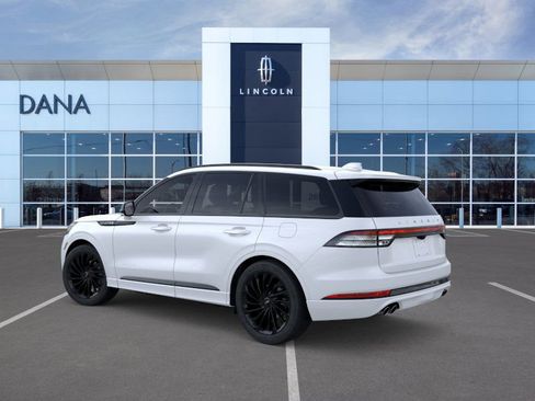 New 2026 Lincoln Aviator Reserve w/ Jet Appearance Package image 4