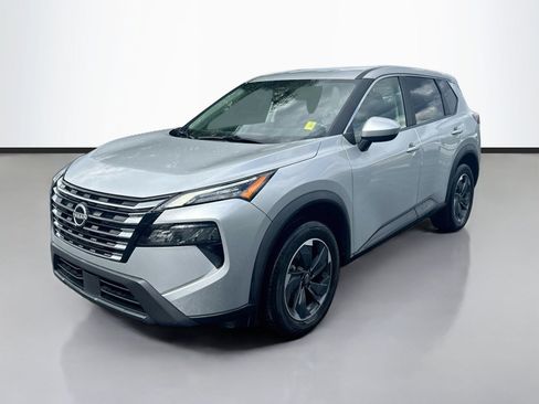 Used 2025 Nissan Rogue SV FWD image 3