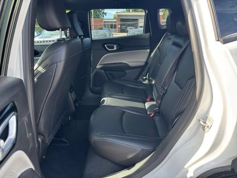 Used 2025 Jeep Compass Limited AWD/4WD image 21