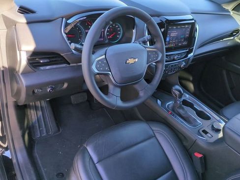 Certified 2022 Chevrolet Traverse LT image 11