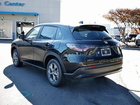 New 2026 Honda HR-V LX image 8