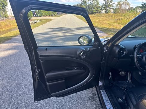 Used 2016 MINI Cooper Countryman S w/ Premium Package image 23