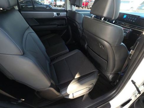 Used 2024 Hyundai Santa Fe SEL FWD image 28