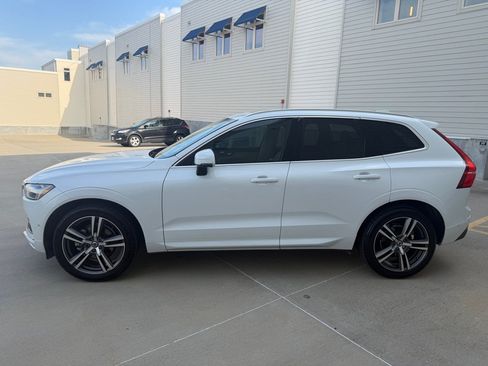 Used 2018 Volvo XC60 T5 Momentum w/ Convenience Package AWD/4WD image 6