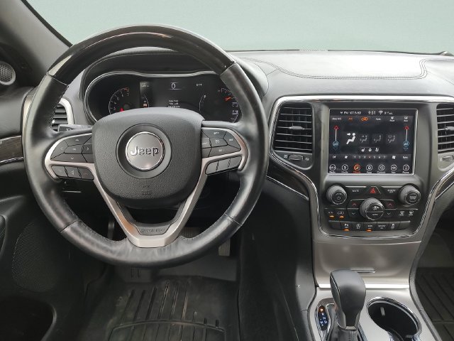 Used 2018 Jeep Grand Cherokee Overland AWD/4WD image 10