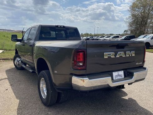 New 2026 RAM 3500 Tradesman AWD/4WD image 4