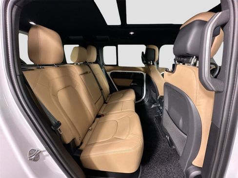 Certified 2026 Land Rover Defender 110 X-Dynamic SE AWD/4WD image 29