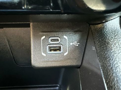 Used 2023 Jeep Compass Latitude AWD/4WD image 41