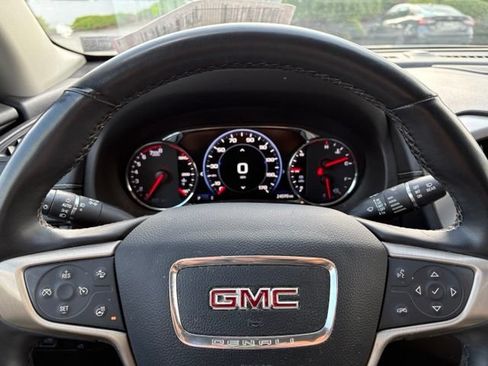 Used 2023 GMC Terrain Denali w/ Denali Premium Package AWD/4WD image 22
