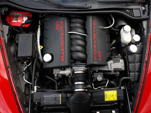 Used 2005 Chevrolet Corvette Coupe w/ Preferred Equipment Group image 23