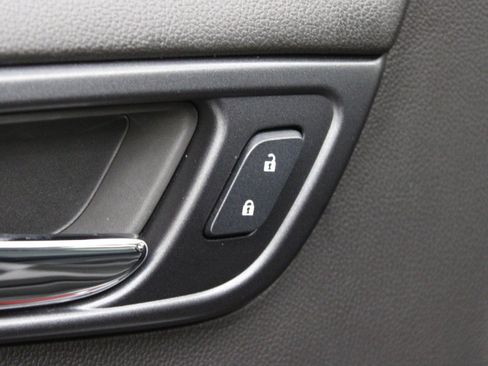 Used 2015 Chevrolet Tahoe LT image 19