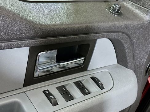 Used 2013 Ford F150 XLT w/ Luxury Equipment Group image 17