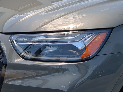 Used 2023 Audi Q5 e Premium Plus w/ Premium Plus Package AWD/4WD image 7