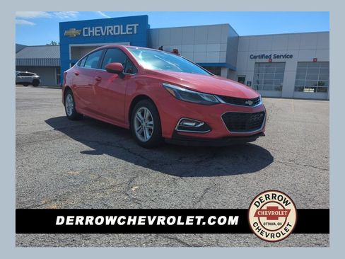 Used 2017 Chevrolet Cruze LT w/ Convenience Package FWD image 1