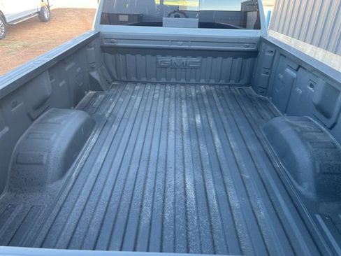 Used 2025 GMC Sierra 3500 AT4 w/ Technology Package image 6