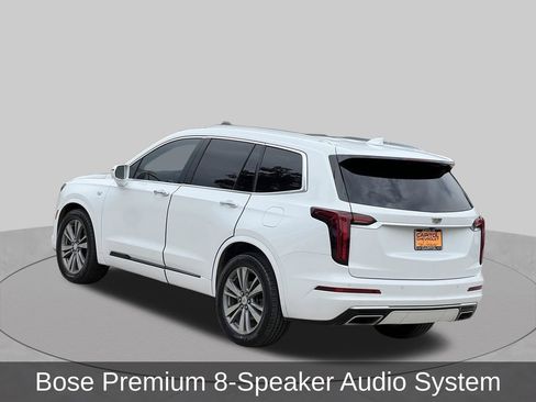 Used 2020 Cadillac XT6 Premium Luxury FWD image 3