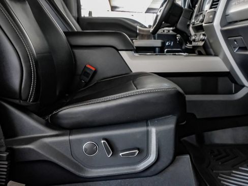 Used 2019 Ford F350 Lariat w/ Lariat Ultimate Package AWD/4WD image 32