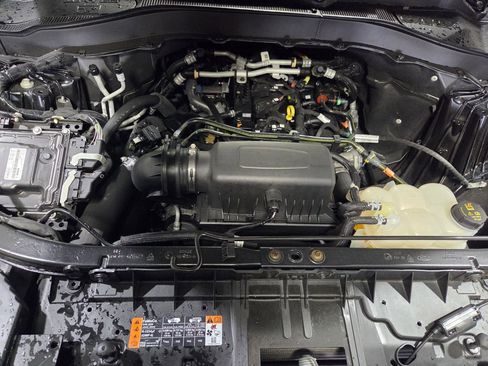 Used 2023 Ford Explorer XLT w/ Equipment Group 202A image 21