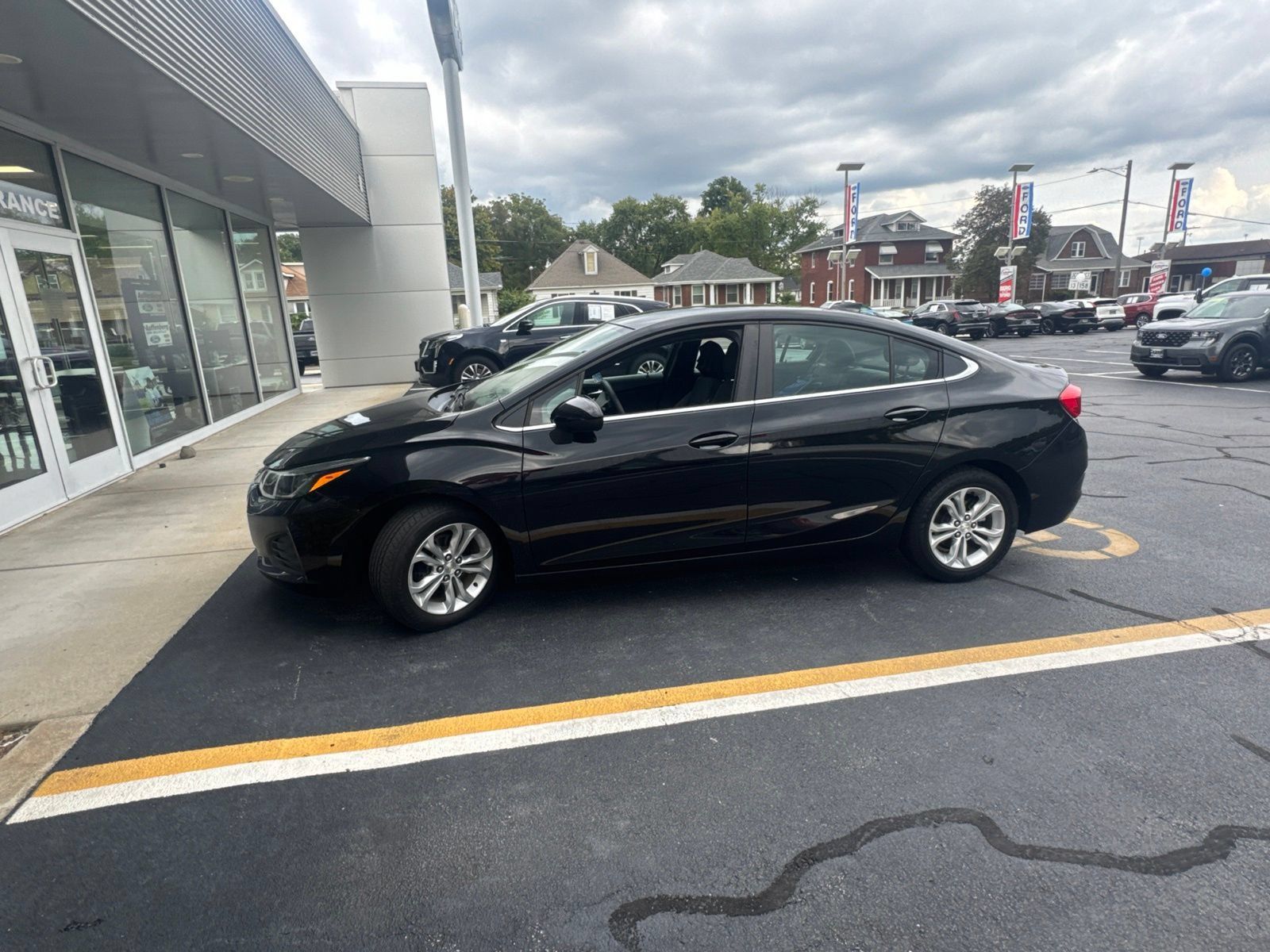Used 2019 Chevrolet Cruze LT w/ LT Fleet Convenience Package FWD image 2