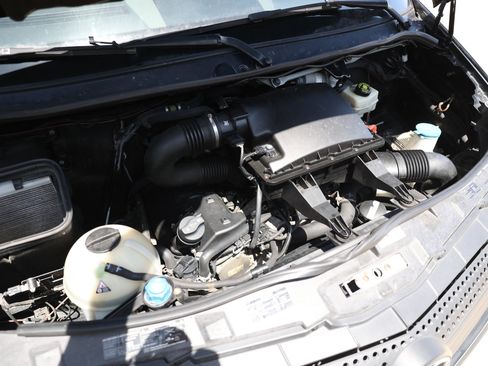 Used 2014 Mercedes-Benz Sprinter 2500 image 46