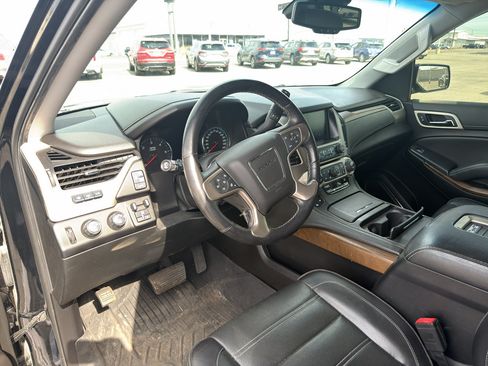 Certified 2019 GMC Yukon XL Denali AWD/4WD image 17