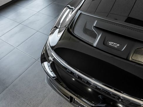 Certified 2024 Porsche 911 GT3 RWD image 35