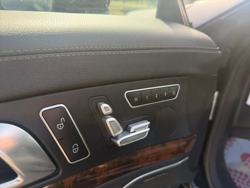 Used 2013 Mercedes-Benz SL 550 image 39