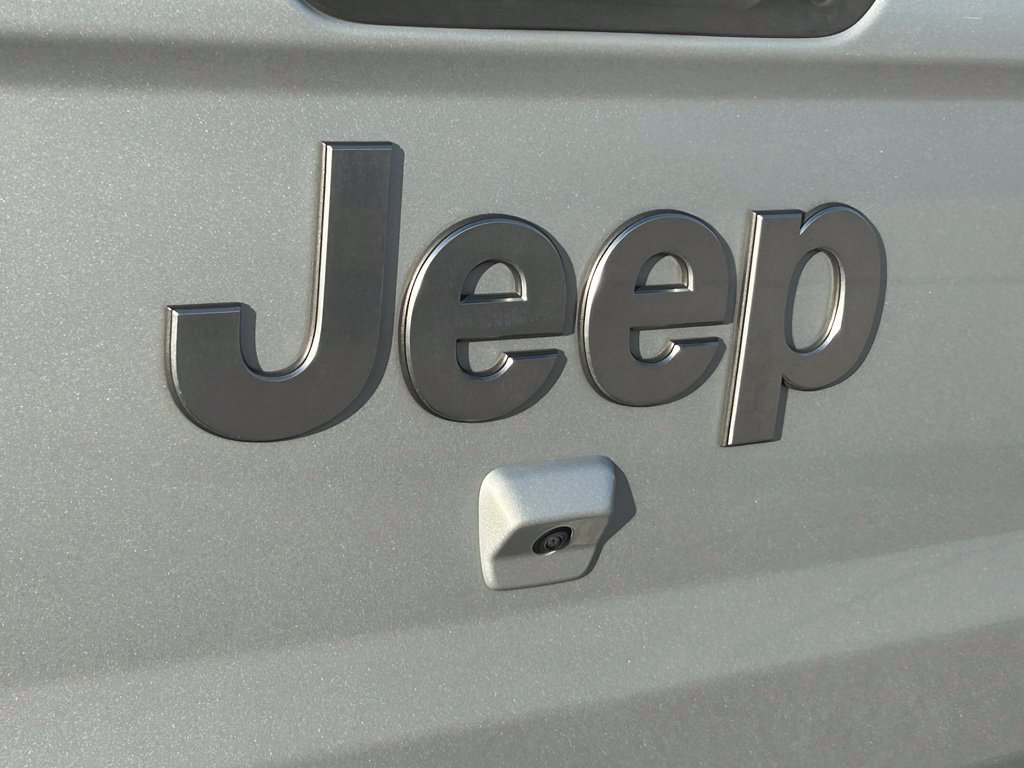 Used 2022 Jeep Gladiator Overland w/ Popular Equipment Package AWD/4WD image 21
