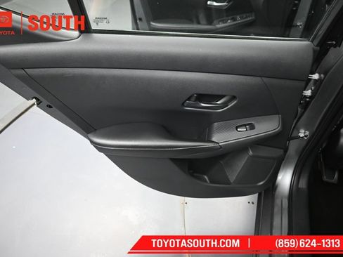 Used 2024 Nissan Sentra SV FWD image 24